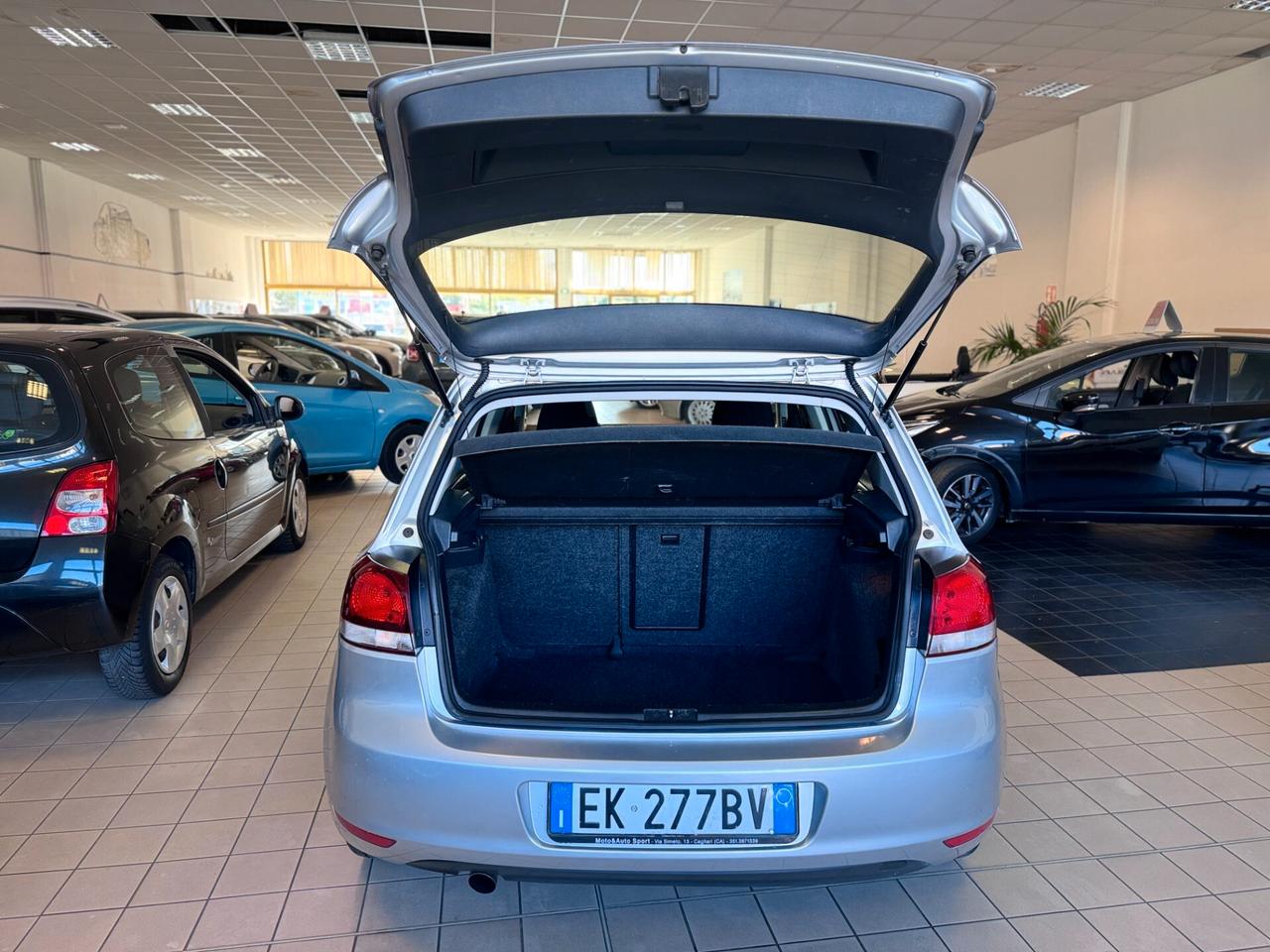 Volkswagen Golf 1.6 TDI DPF 5p. Highline