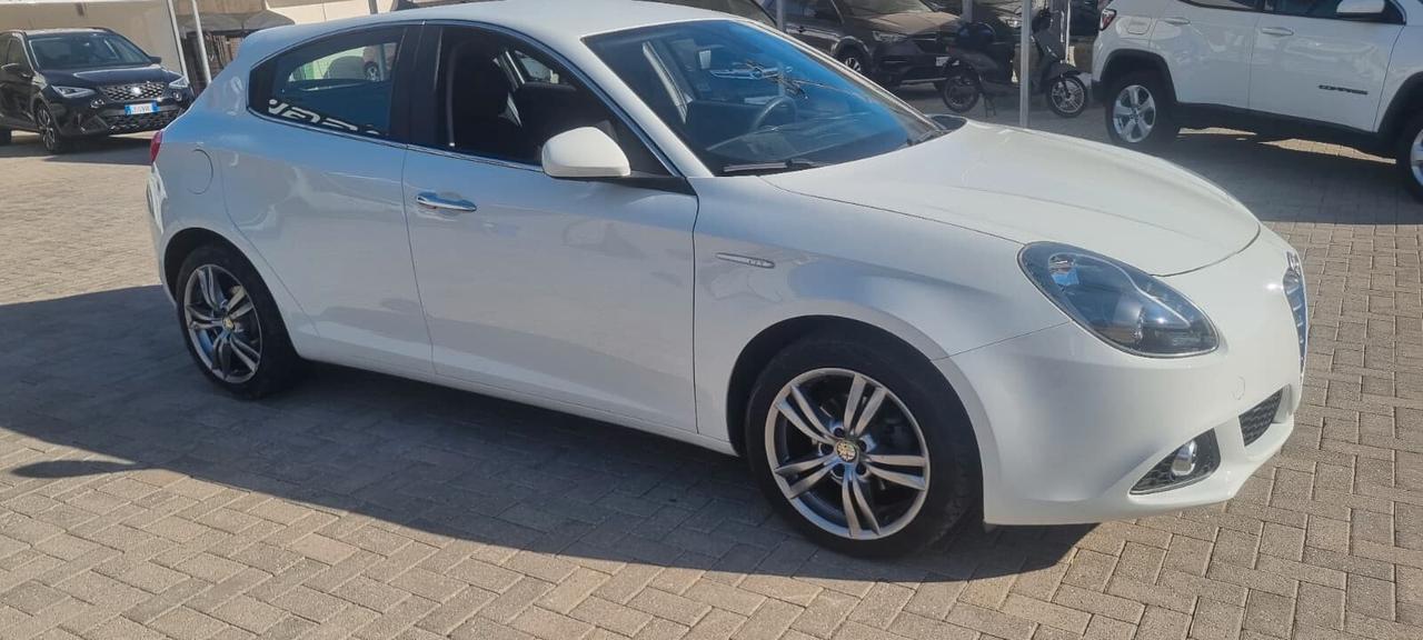 Alfa Romeo Giulietta 1.6 JTDm-2 105 CV Exclusive