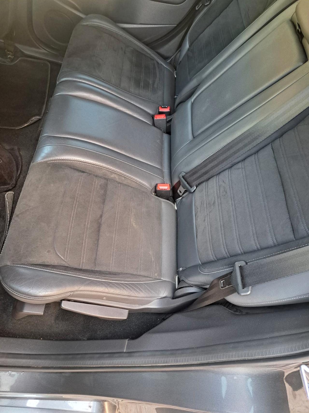 Ford Kuga 1.5 TDCI 120 CV S&S 2WD ST-Line