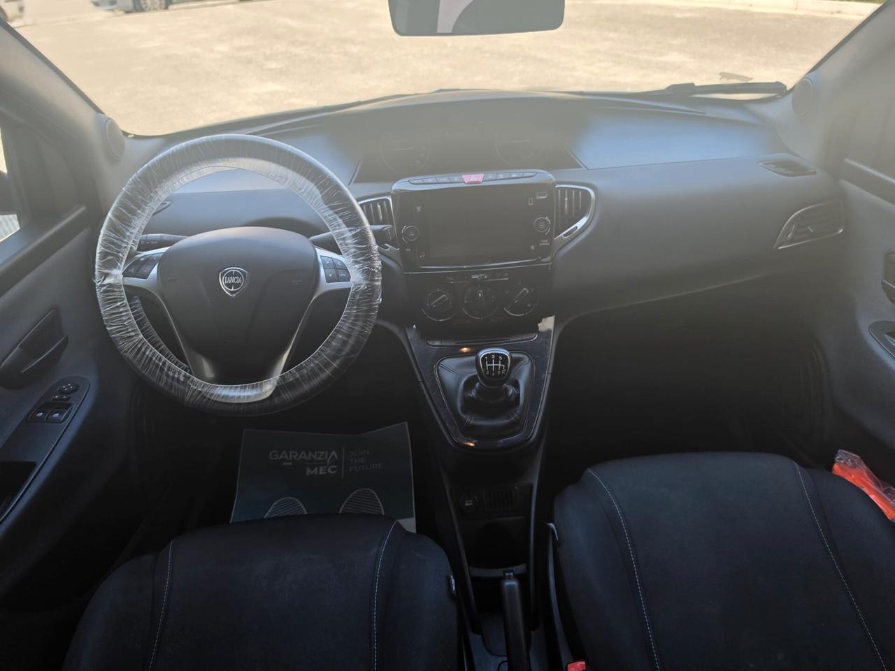 Lancia Ypsilon 1.0 FireFly 5 porte S&S Hybrid Gold