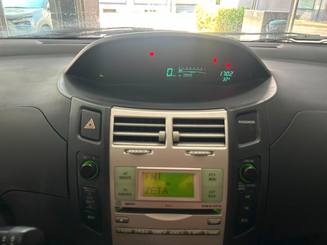 Toyota Yaris 1.0 5 porte
