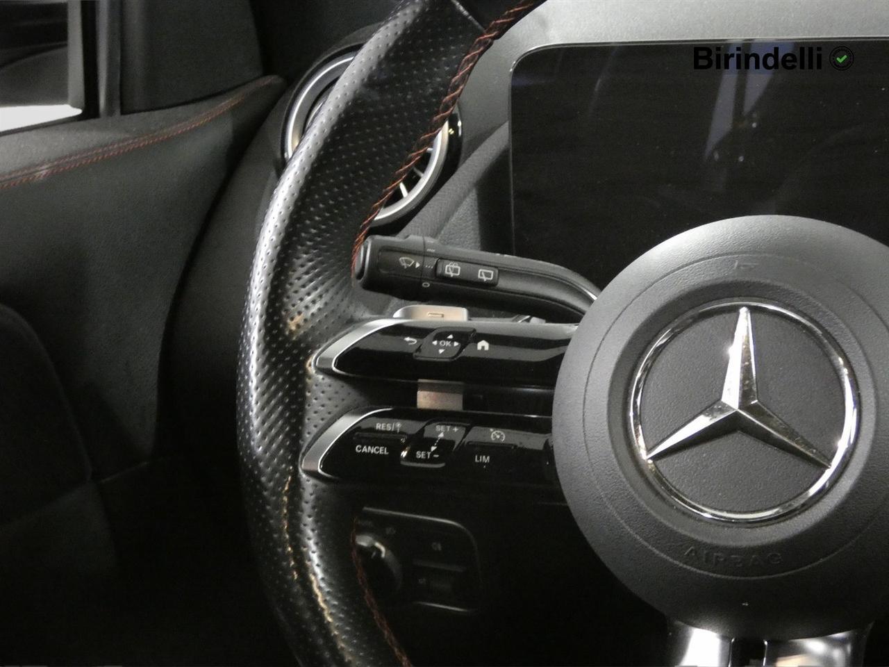 Mercedes-Benz GLA (H247) - GLA 200 d Automatic AMG Line Premium