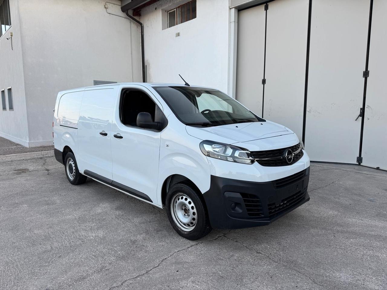 Opel Vivaro C Combi L 1.5d PASSO LUNGO MOTORE KO