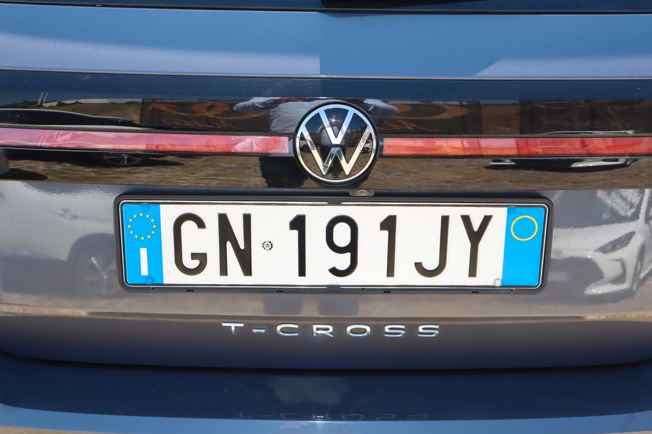 Volkswagen T-Cross 1.0cc TSI 110cv DSG Sport R-Line