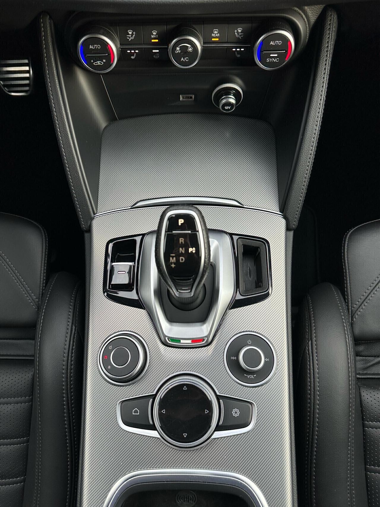 Alfa Romeo Stelvio 2.2 210 CV AT8 Q4 Veloce