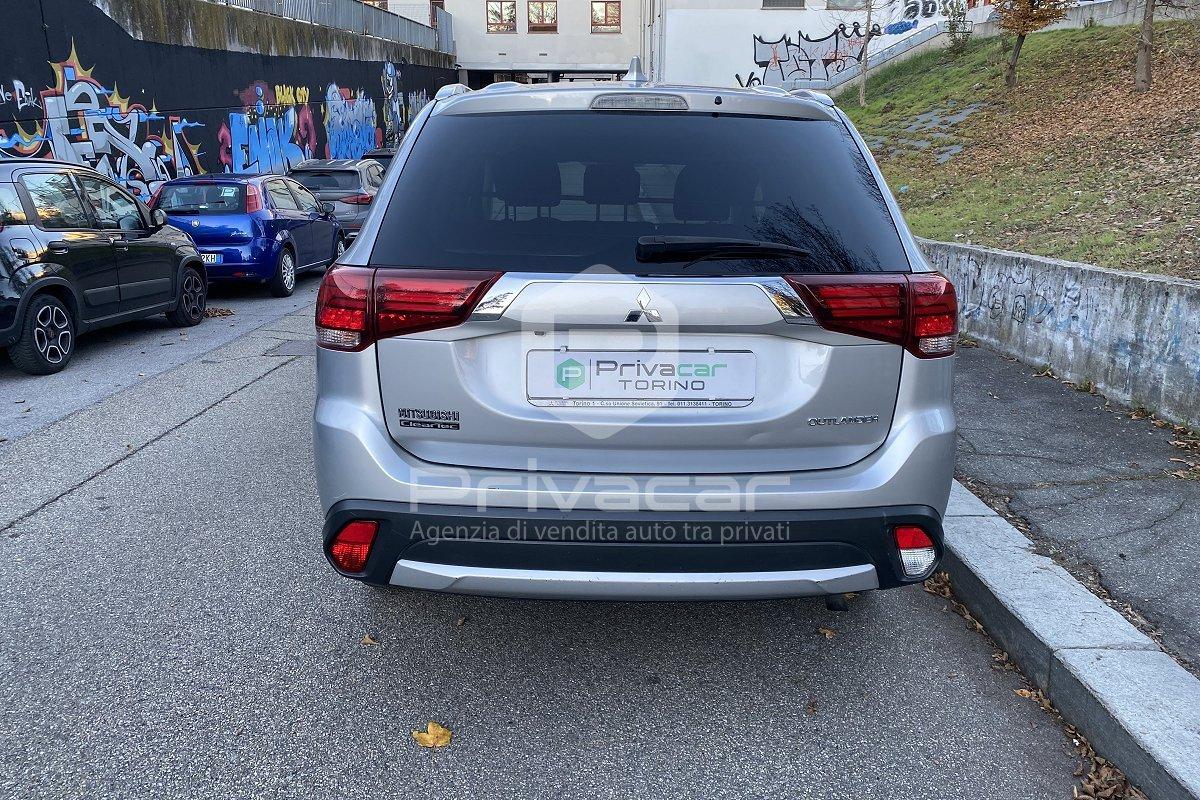 MITSUBISHI Outlander 2.2 DI-D 2WD Instyle