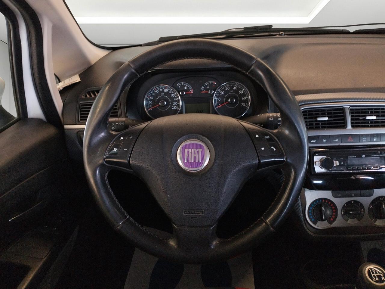 Fiat Grande Punto 1.4 5 porte Dynamic Natural Power - NEOPATENTATI