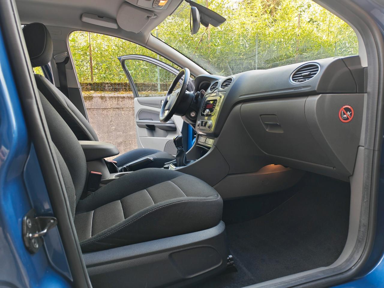 Ford Focus 1.6 BENZINA 115cv TITANIUM / 60.000km