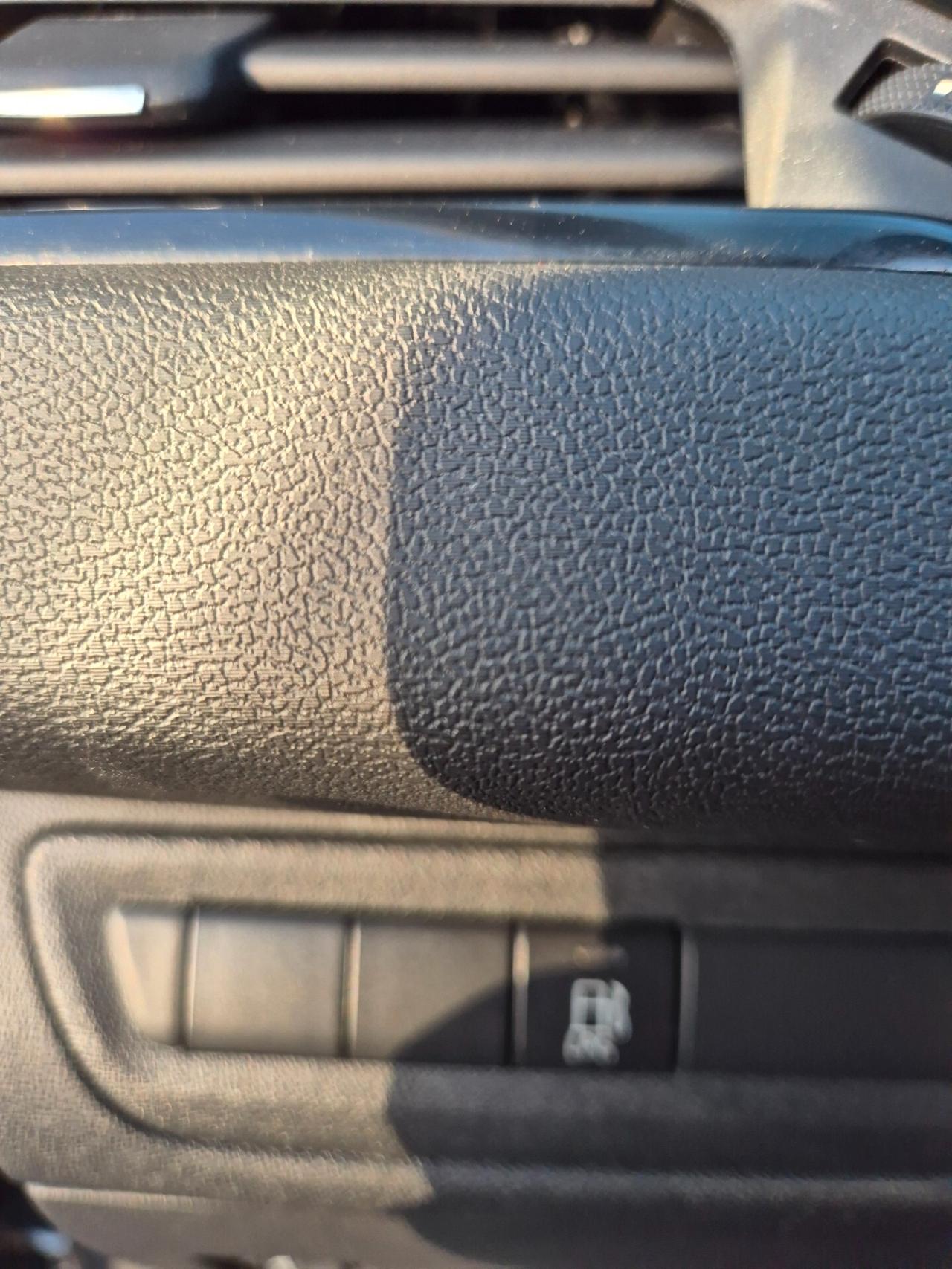 Peugeot 208 PureTech 82 5p. GPL Allure