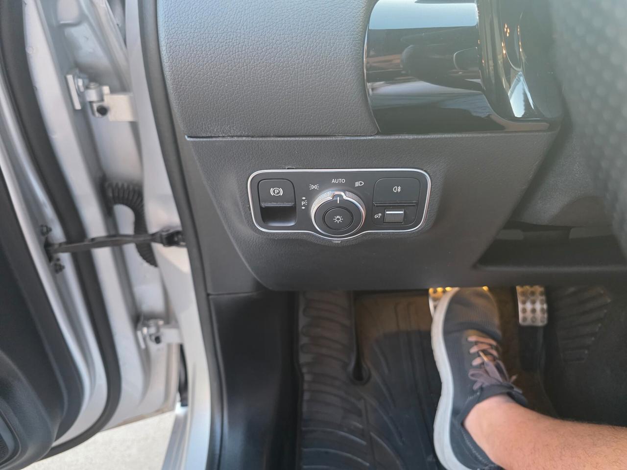 Mercedes-benz B 180 d PREMIUM AMG 2021