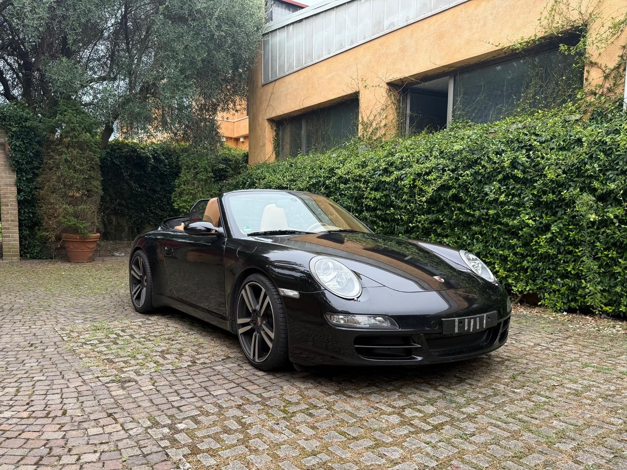 Porsche 911 Carrera Cabrio