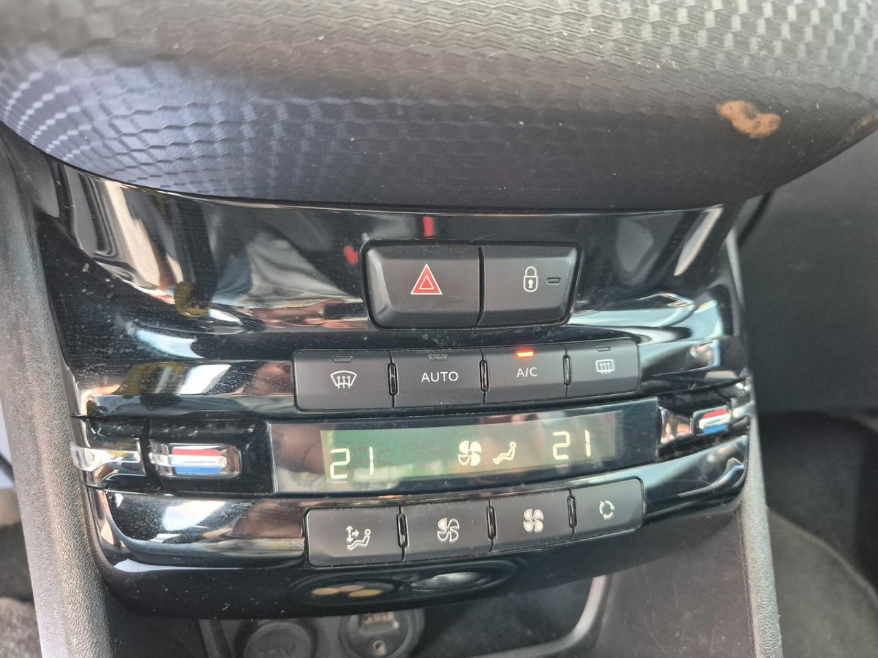 Peugeot 2008 BlueHDi 100 Allure