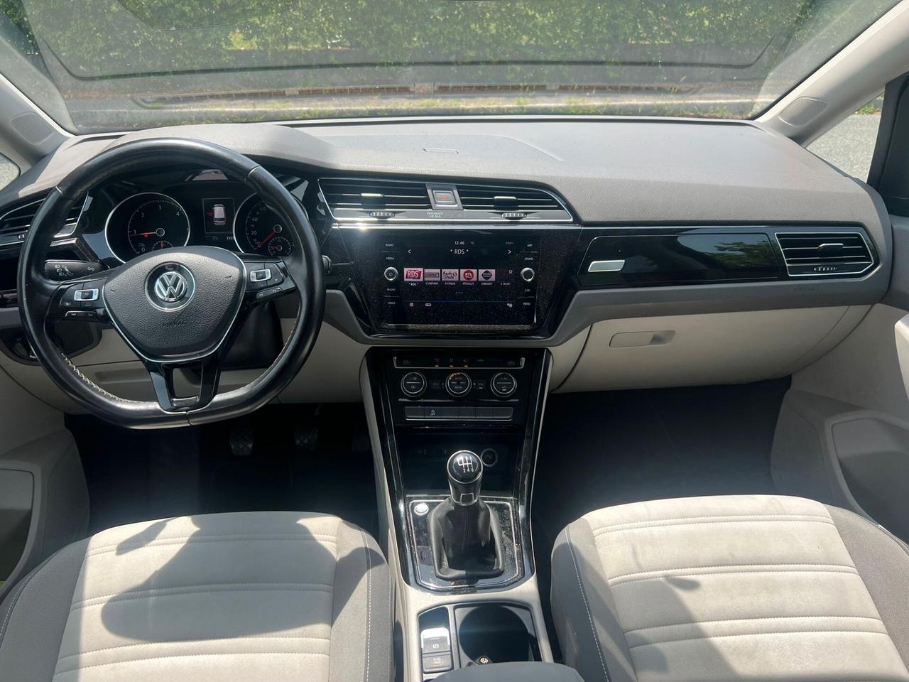 Volkswagen Touran 2.0 TDI 150 CV DSG BlueMotion Technology restyling