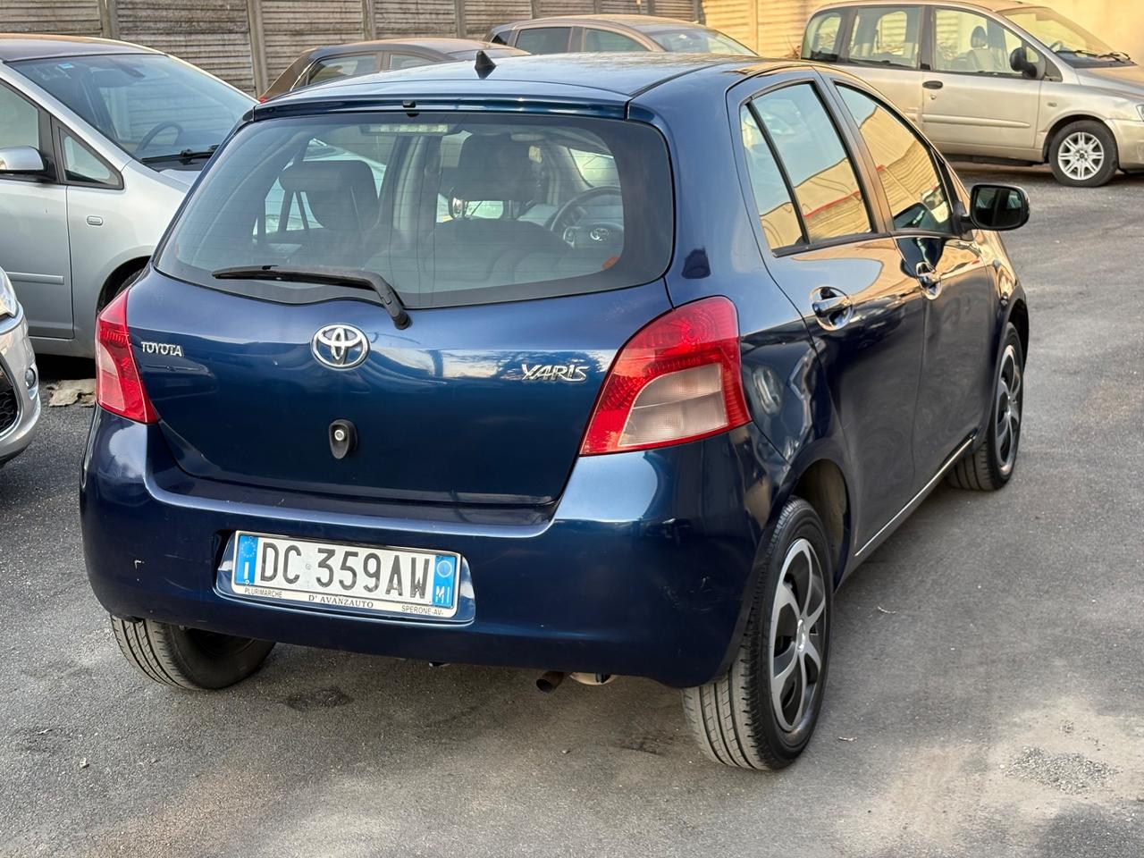 Toyota Yaris 1.0 5 porte Sol