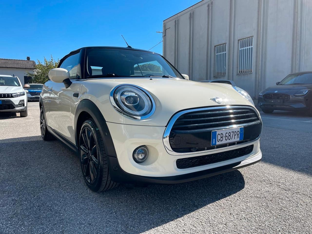 Mini Cooper Hype Cabrio 1.5 Benz 136 cv Automatica