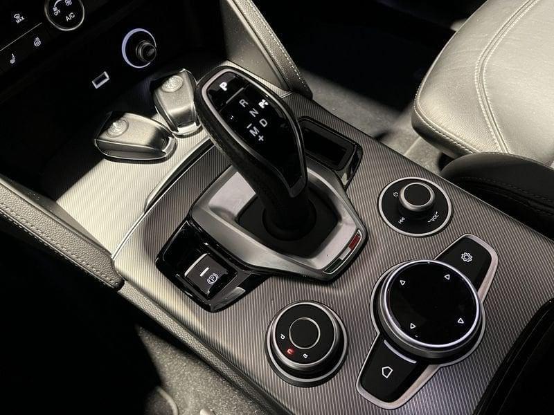 Alfa Romeo Stelvio 2.0 Turbo 280 CV AT8 Q4 Veloce