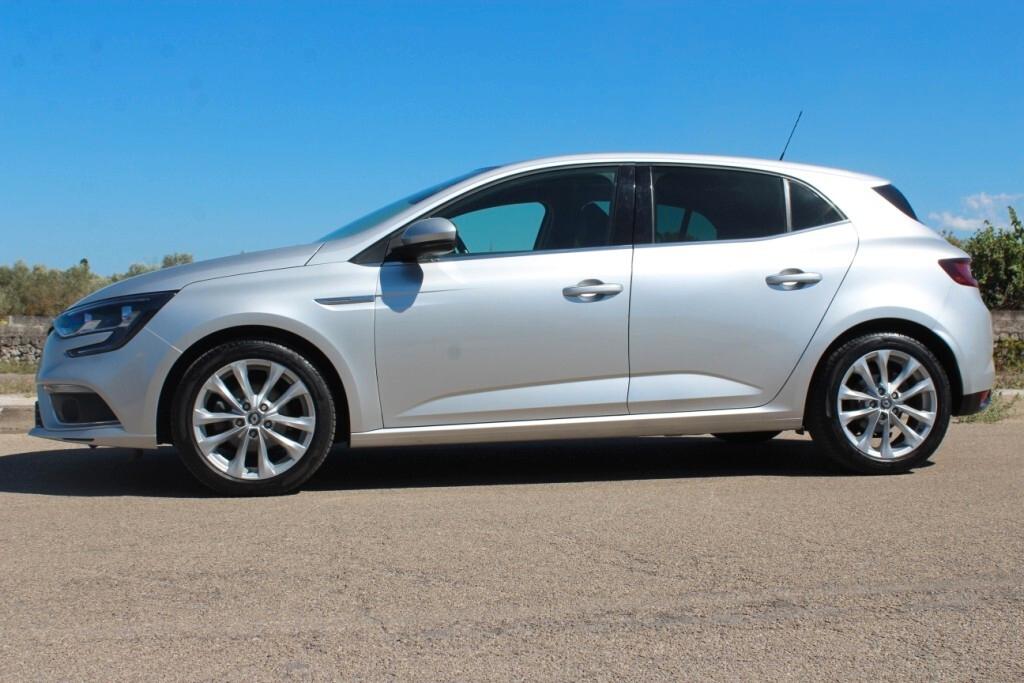 RENAULT MEGANE berlina 1.5 dCi *Luci Ambiente
