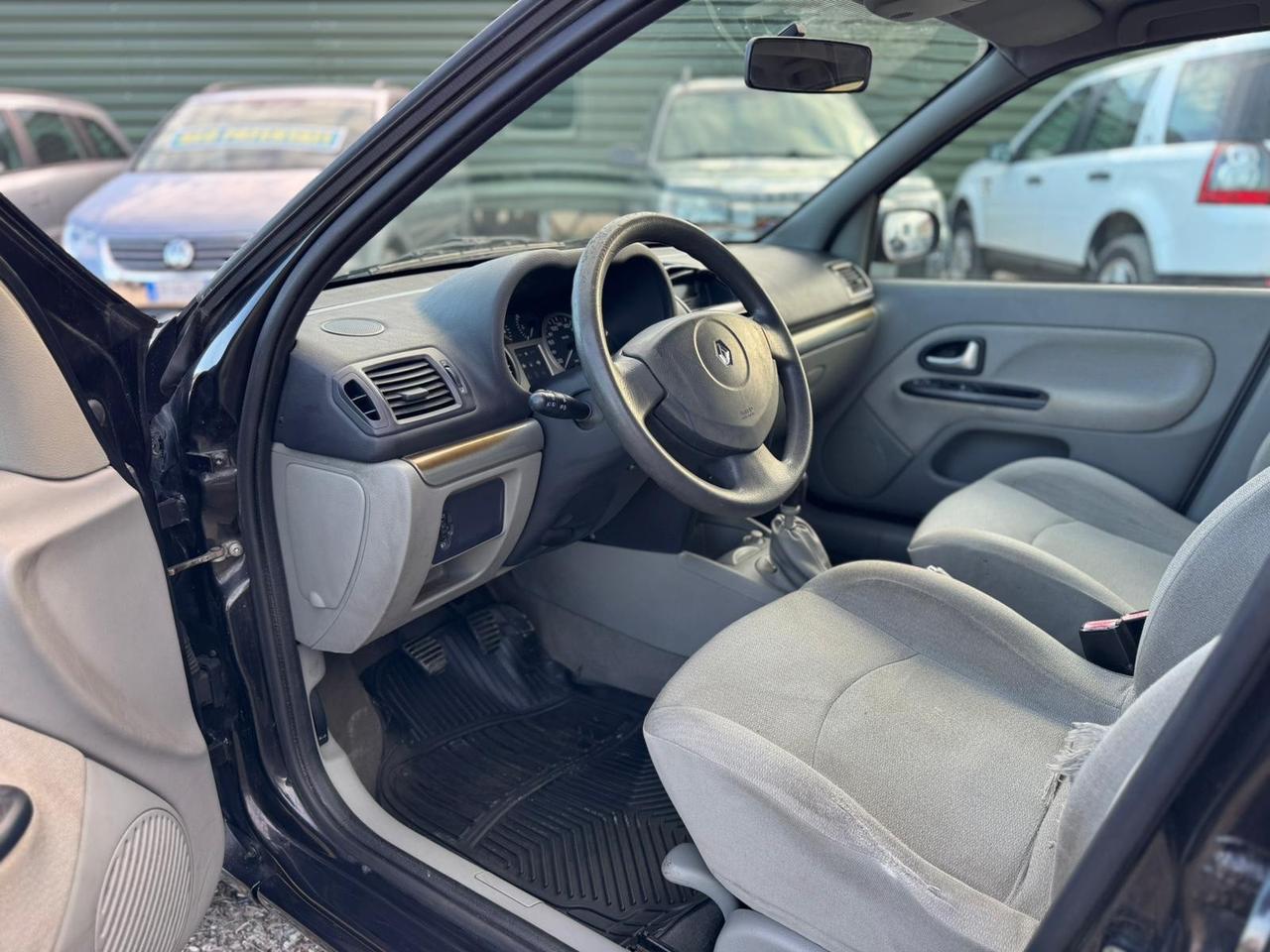 Renault Clio 1.2 16V cat 5 porte Privilège