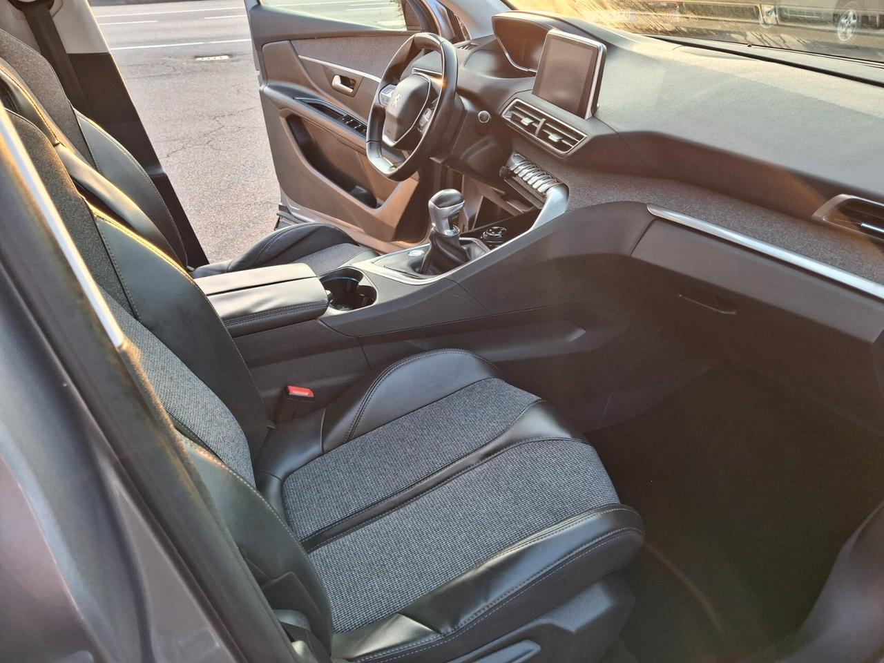 Peugeot 3008 BlueHDi 120 S&S Allure
