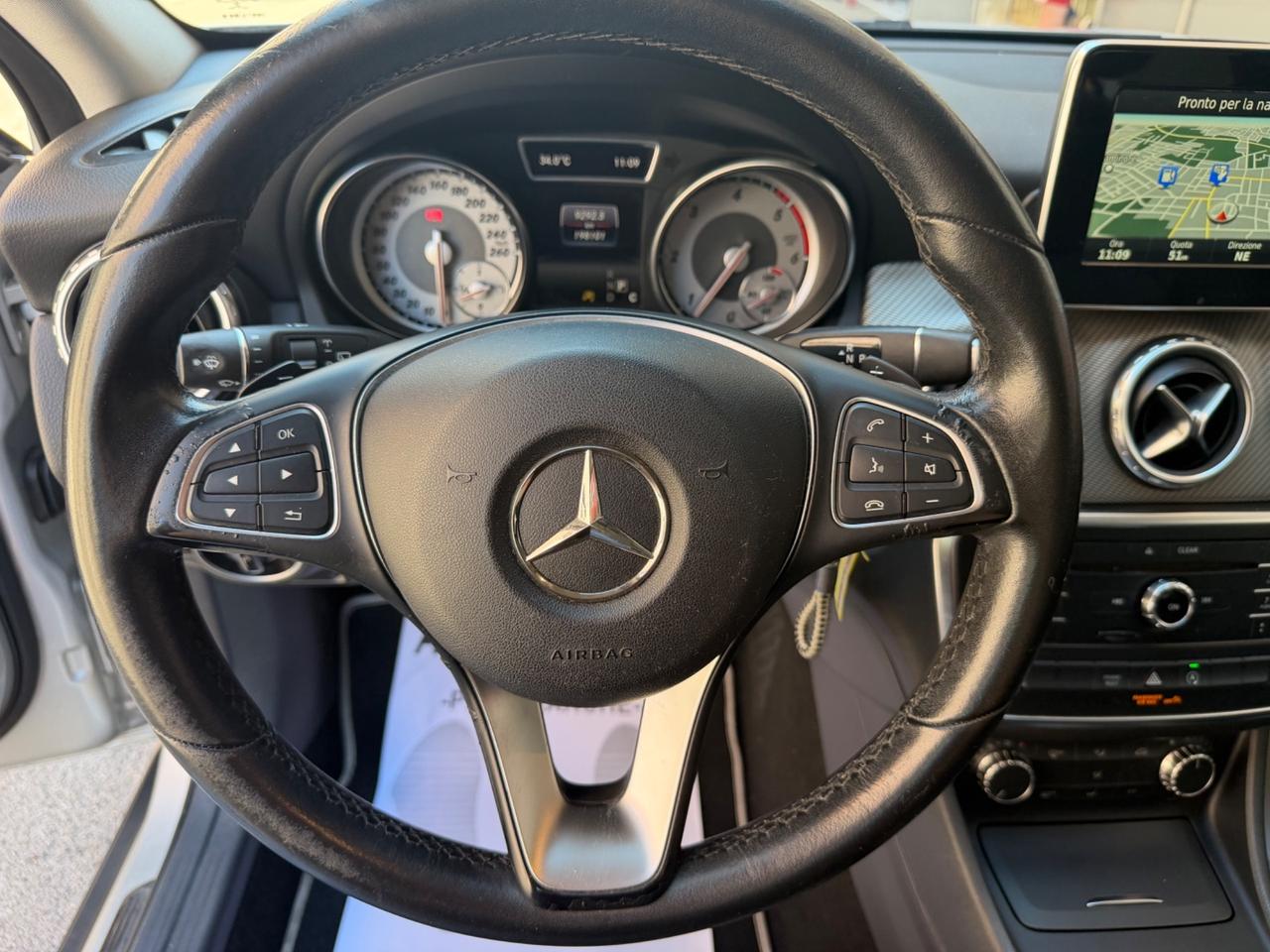 Mercedes-benz GLA 200 d Automatic Sport 2016