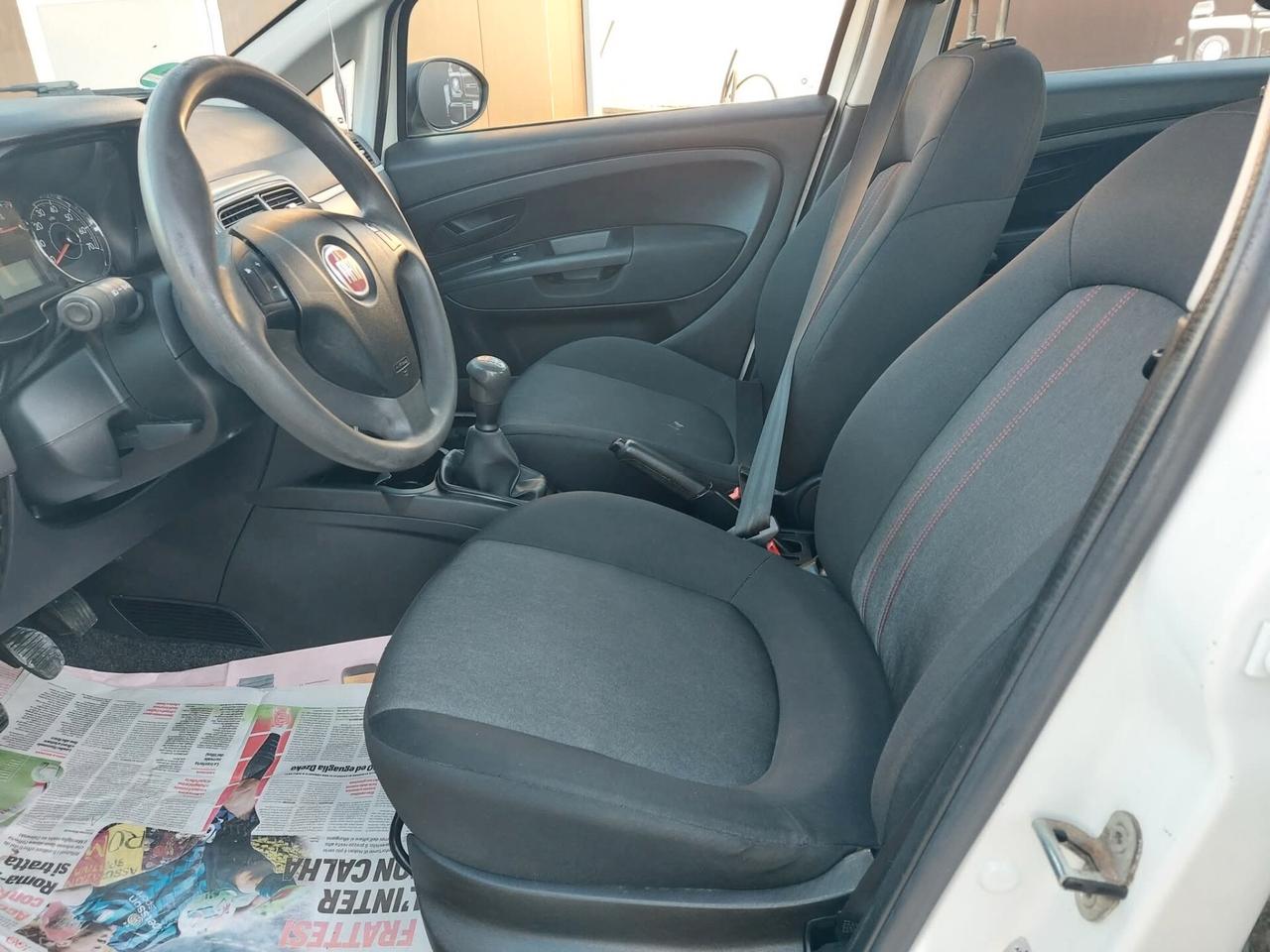 Fiat Punto 1.3 MJT II S&S 85 CV 5 porte Street