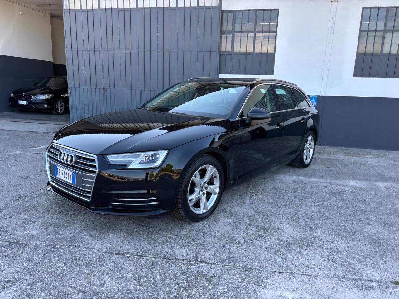 Audi A4 Avant 2.0 TDI 150 CV ultra Sport. Garanzia