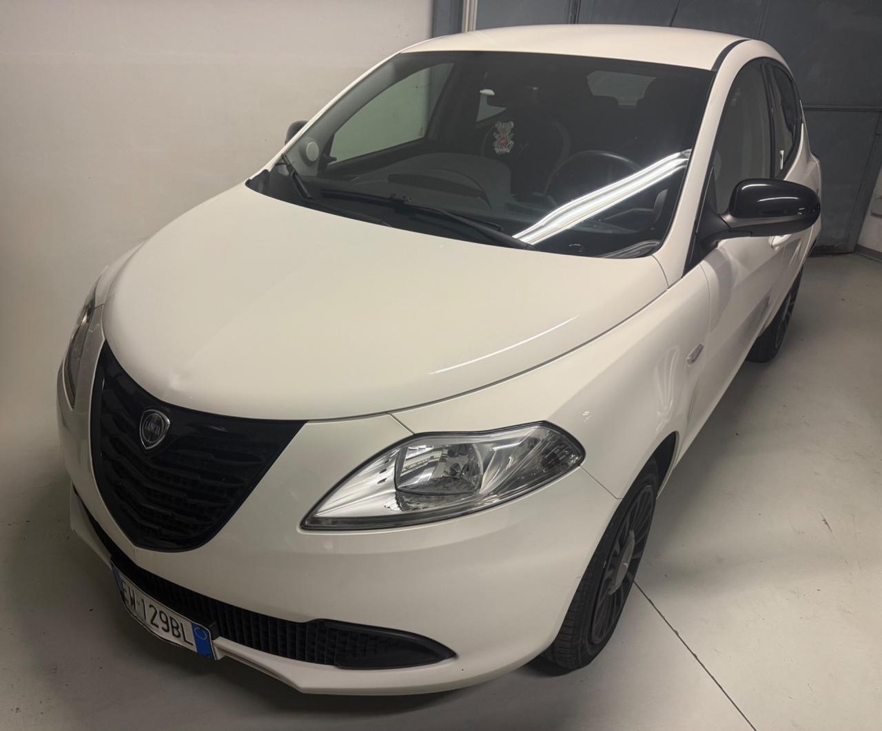 Lancia Ypsilon 1.2 69 CV 5 porte GPL Ecochic Gold