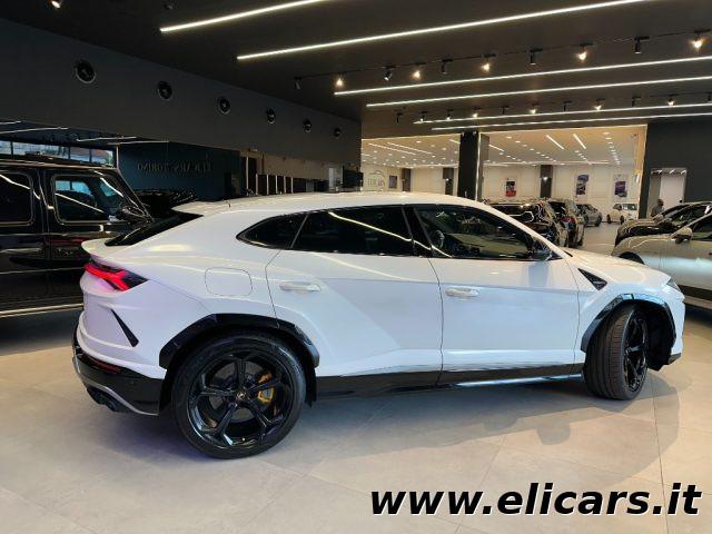 LAMBORGHINI Urus 4.0