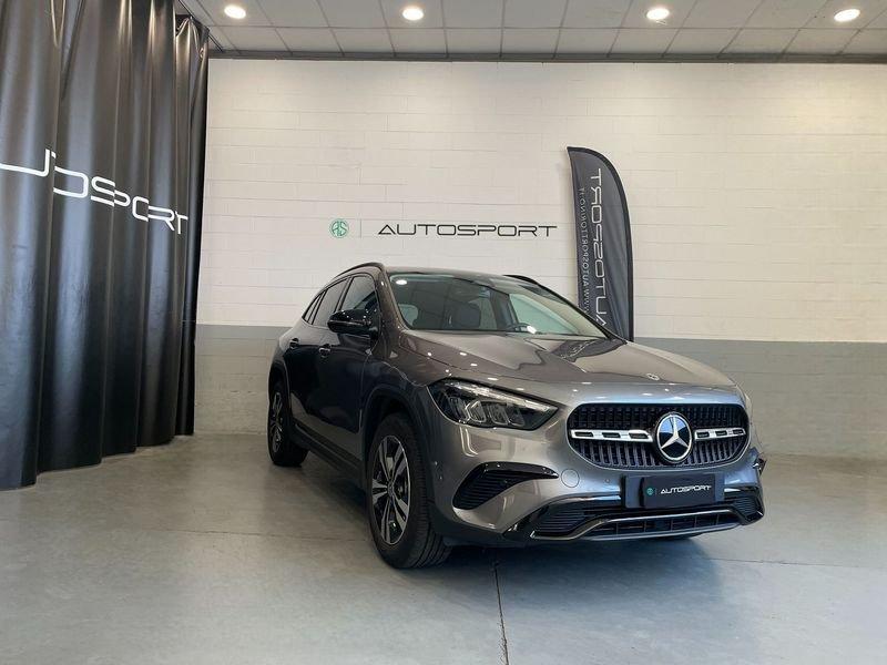 Mercedes-Benz GLA GLA 200 Automatic Progressive Advanced