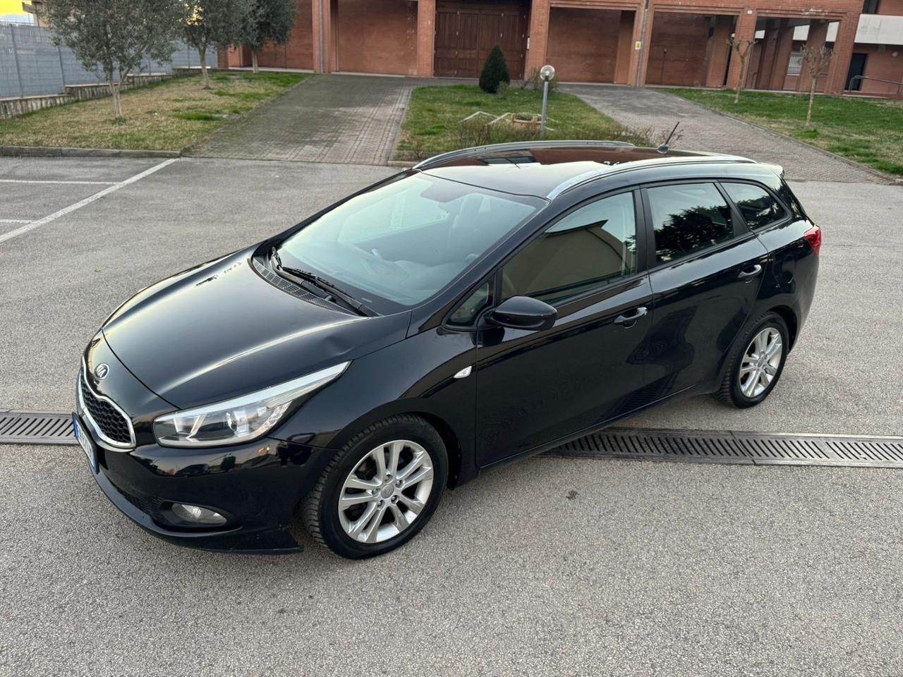 Kia Ceed 1.4 GPL SW Cool