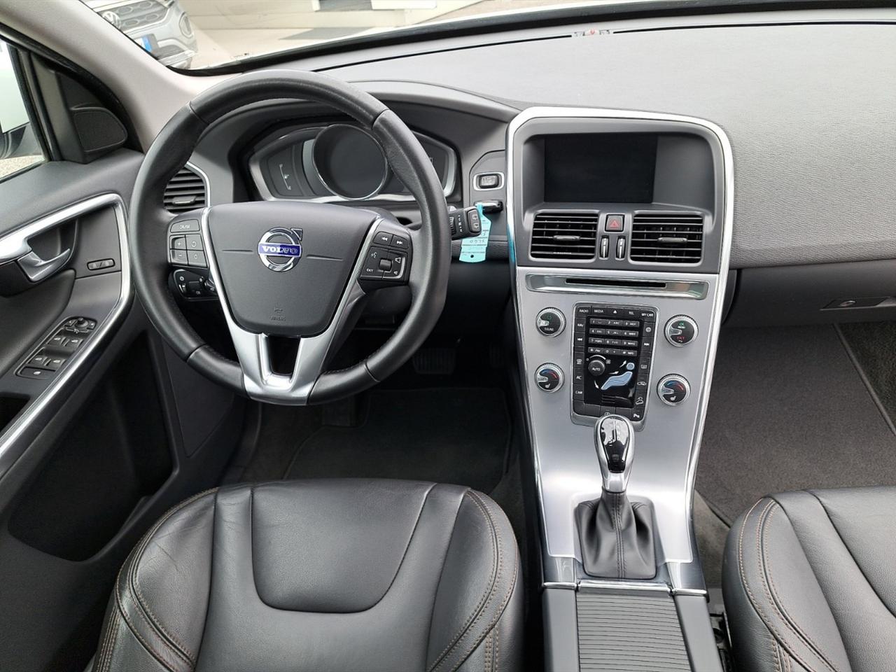 Volvo XC60 2.4 d5 kinetic awd 220cv geartronic