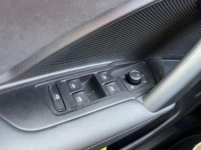 Volkswagen Tayron Volkswagen Tayron 2.0 TSI R-Line 4Motion DCC/CAMERA/ACC/7-POSTI