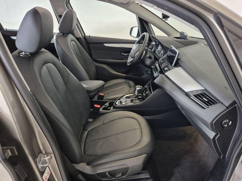 BMW Serie 2 Active Tourer Serie 2 F45 2014 Active Tourer 220i Active Tourer Advantage auto my15