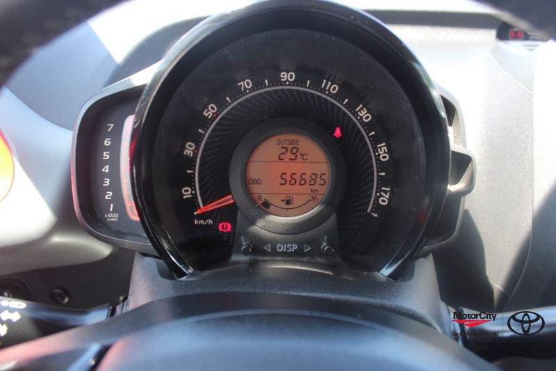 Toyota Aygo Connect 1.0 VVT-i 72 CV 5 porte x-play