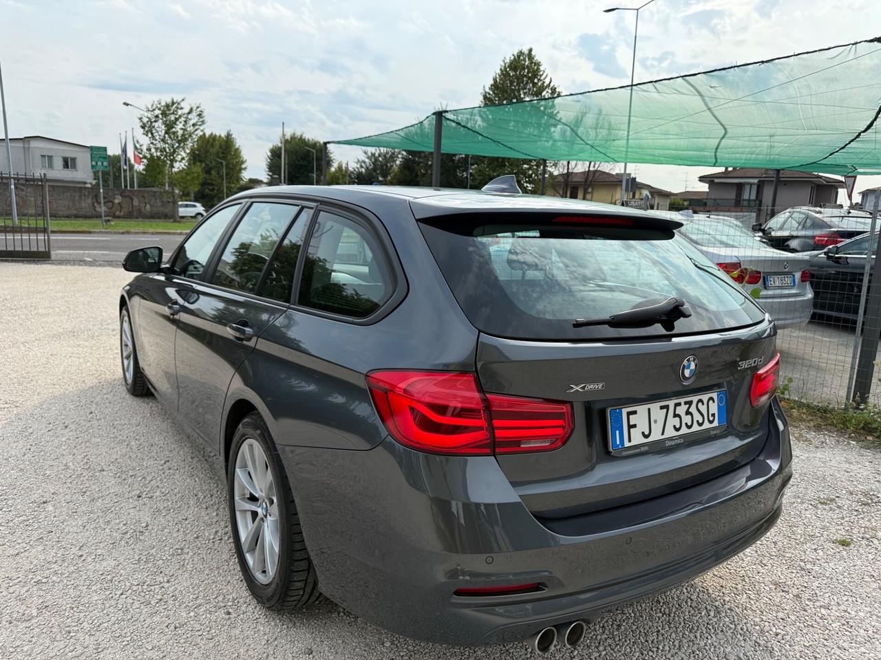 Bmw 320 320d xDrive Touring Sport navi Led Top Uniprop Euro6b