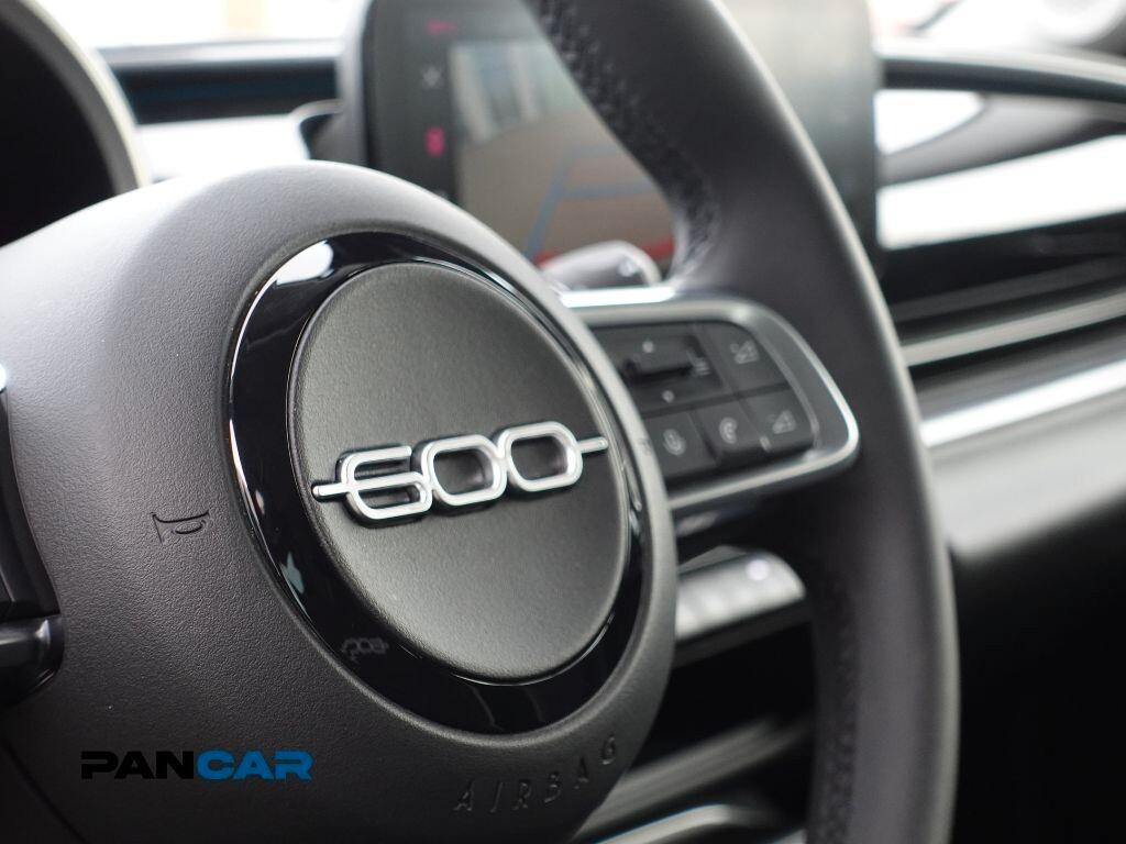 Fiat 600 POP Hybrid 145 CV DCT MHEV