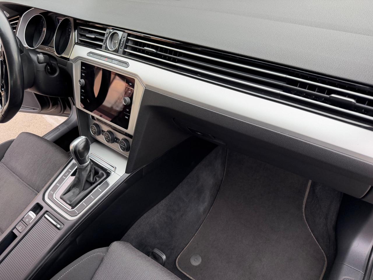 Volkswagen Passat Variant 2.0 TDI DSG Business BlueMotion Tech