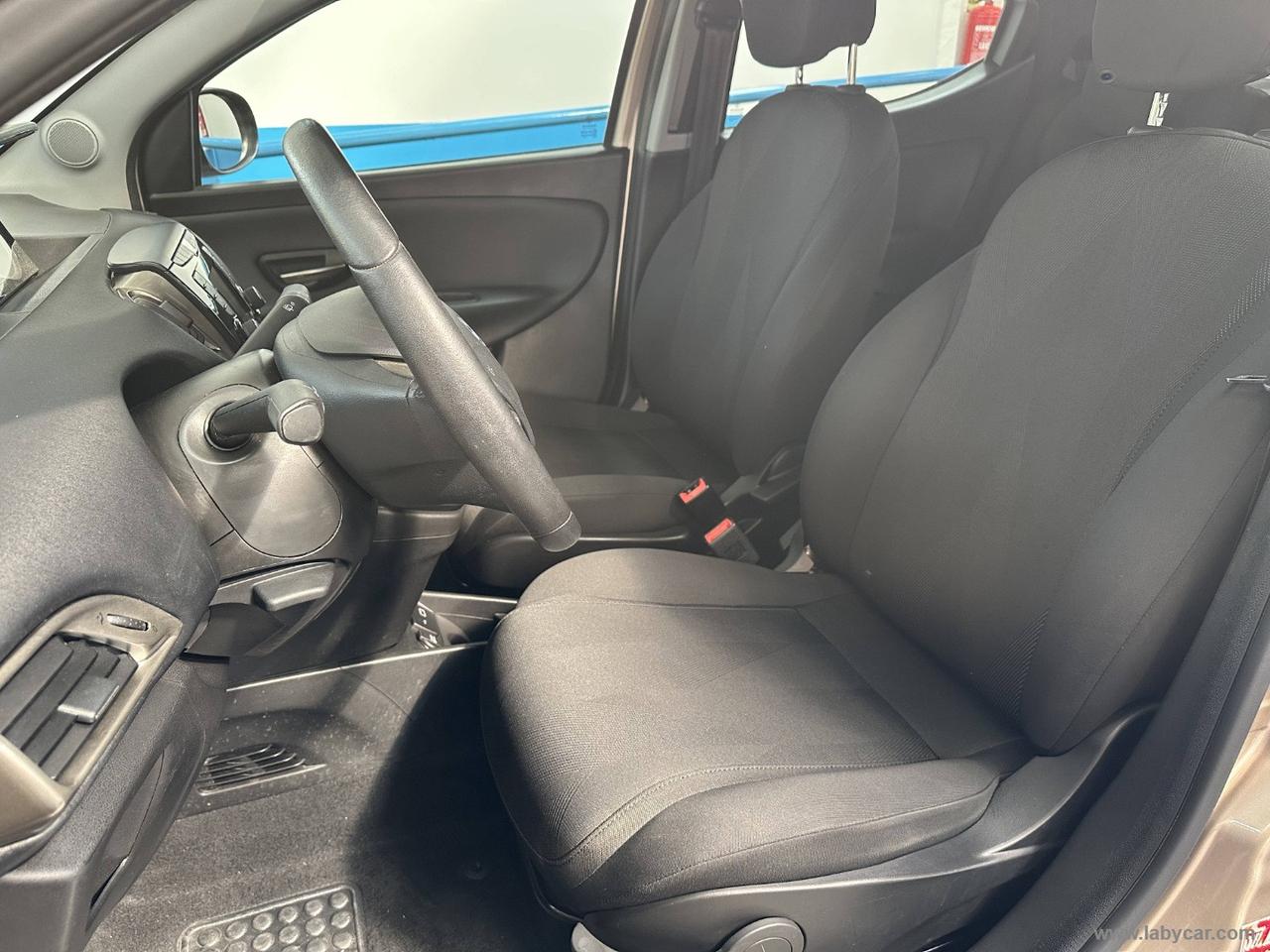 LANCIA Ypsilon 1.2 69 CV 5p. S&S Gold