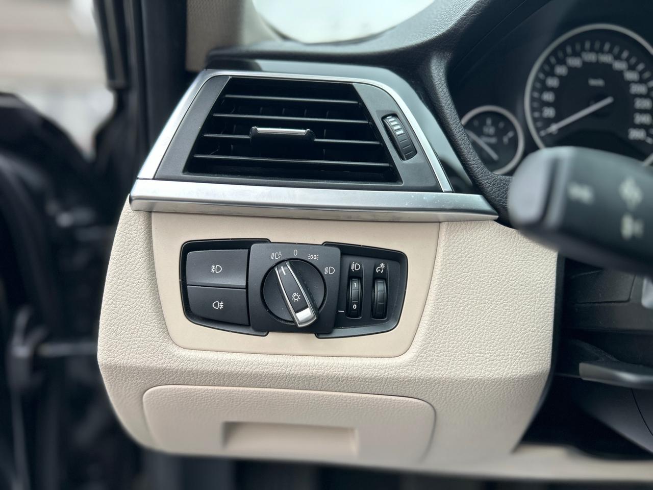 BMW Serie 3 Touring 318d Touring Luxury auto