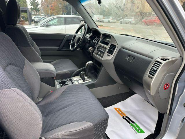 MITSUBISHI Pajero 4X4 GANCIO TRAINO AUT 3.2 16V DI-D 3p. Intense