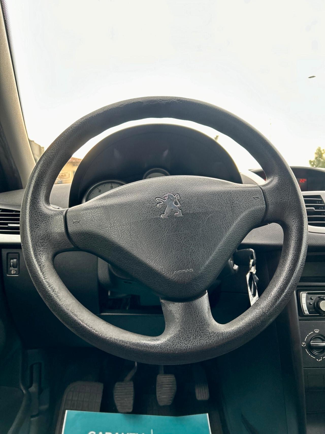 Peugeot 207 1.4 HDi 70CV 5p. XT - OK NEOPATENTATO