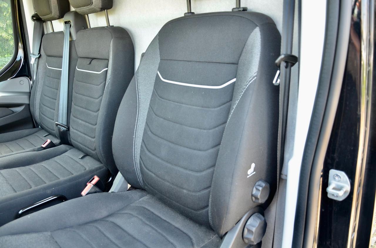 IVECO DAILY 3.0 35-180 HI MATIC 175cv AUT, PASSO LUNGO TETTO ALTO, VETTURA PRIVATA, GANCIO TRAINO 35q, RETROCAMERA, PERMUTE