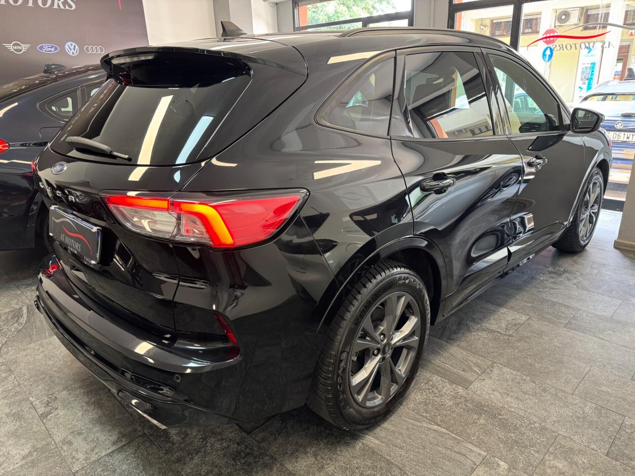 Ford Kuga 1.5 TDCi 120 CV 2WD ST-Line