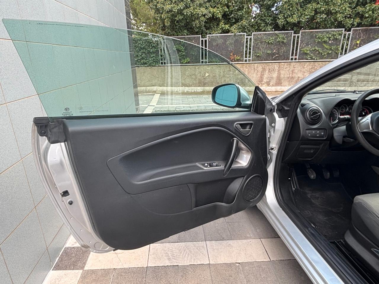 Alfa Romeo MiTo 1.3 JTDm S&S Distinctive Sport Pack