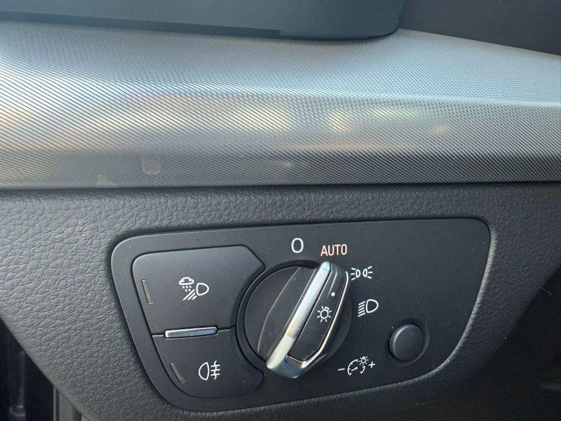 Audi Q5 50 TFSI 299 CV e quattro S tronic Business