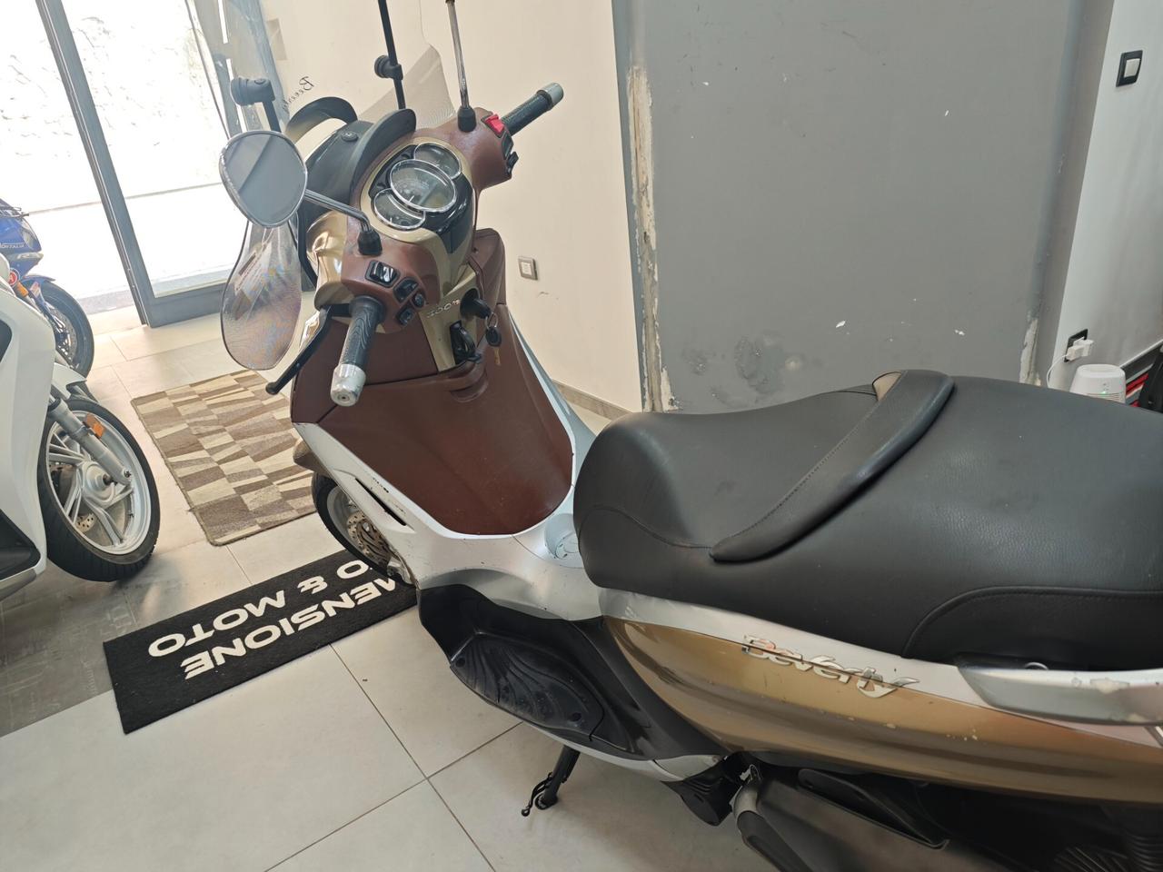 Piaggio Beverly 300 i.e. 300ie