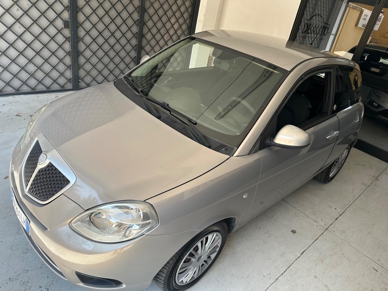 Lancia Ypsilon 1.4 Platino Ecochic GPL