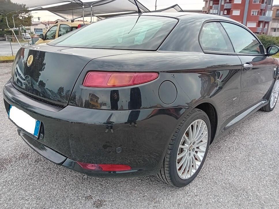 Alfa Romeo GT 1.8 16V TS Distinctive