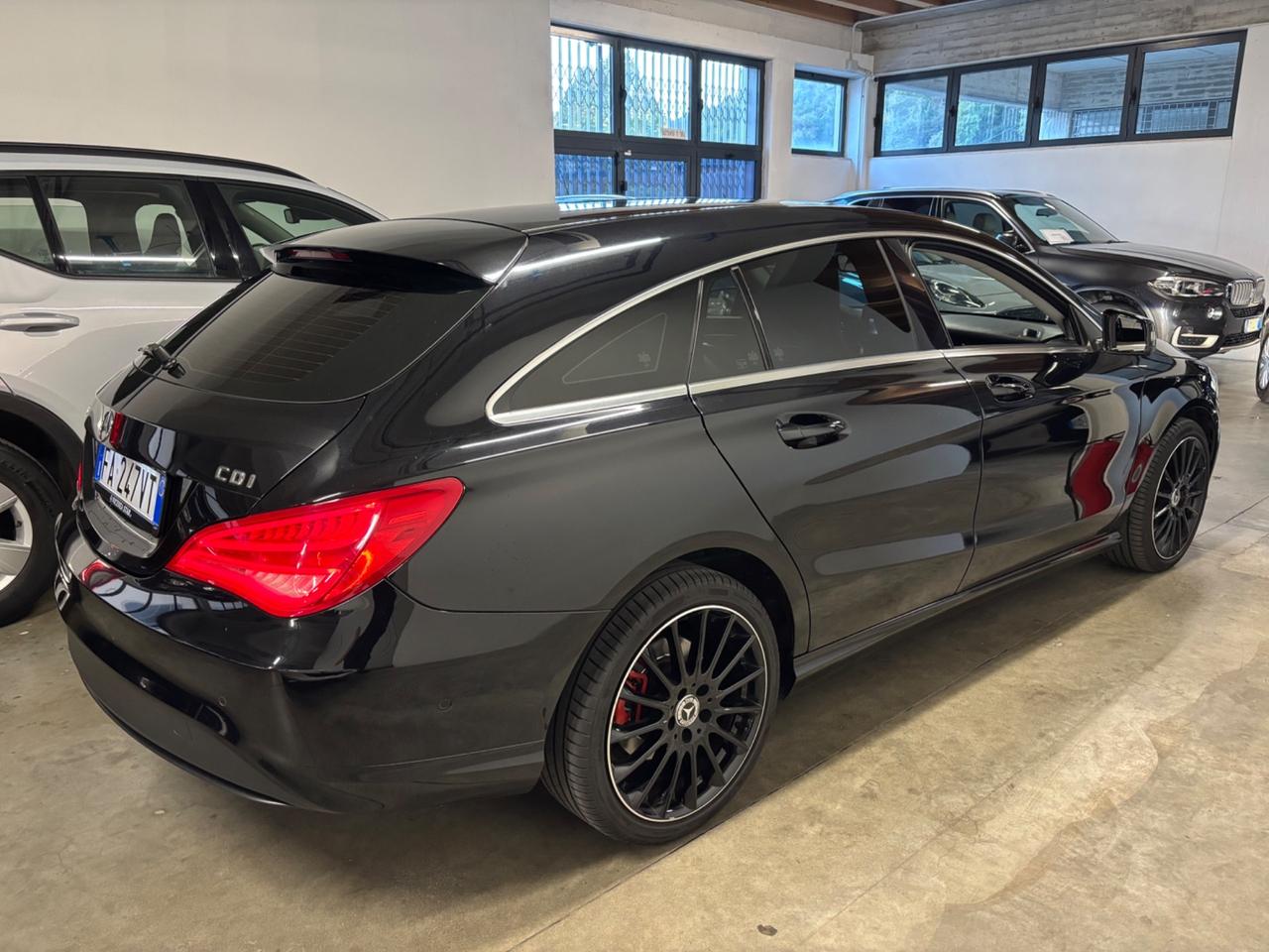 Mercedes-benz CLA 200d PREMIUM DARK