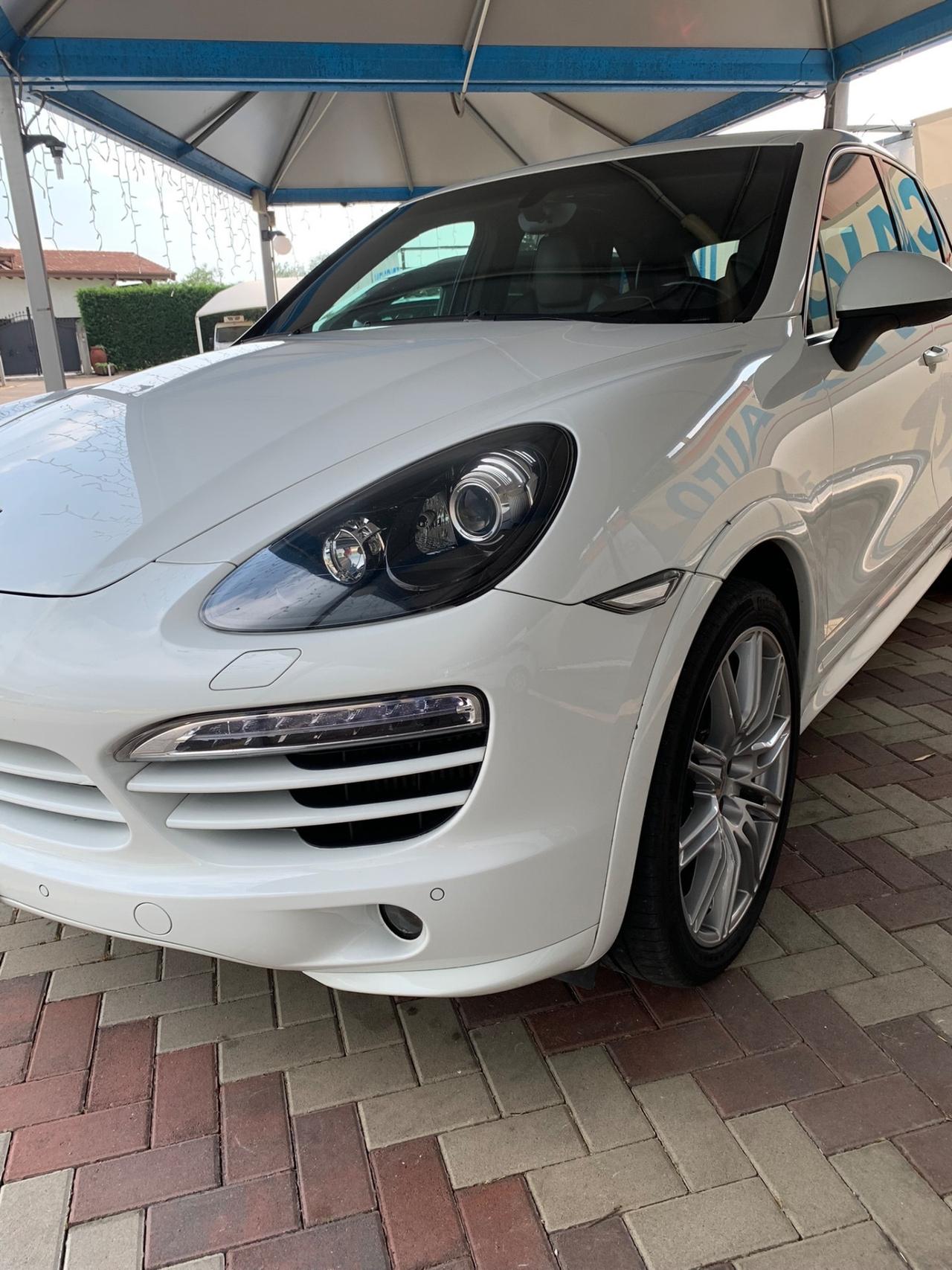 Porsche Cayenne Turbo versione limitata